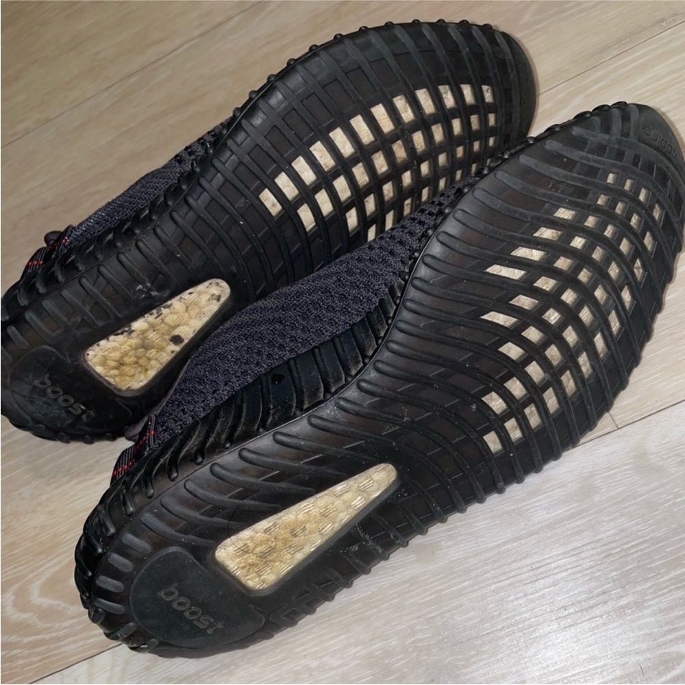 Yeezy 350 black reflective